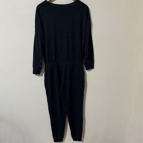 Vuori Lux Performance Jumpsuit Midnight Navy Long Sleeve V Neck Athleisure-M - Picture 2 of 9